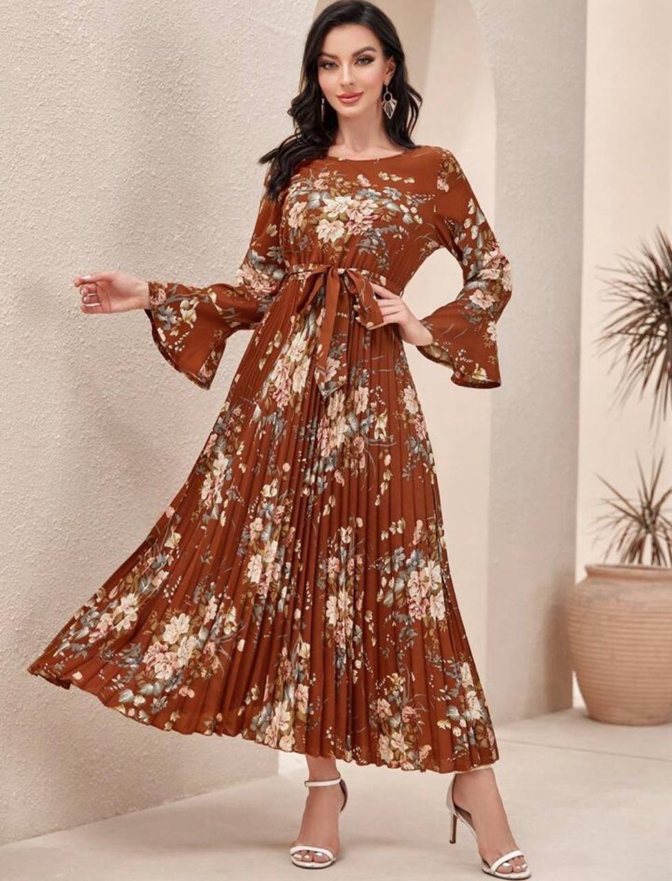 فستان محجبات بتصميم كلاسيكي — 2