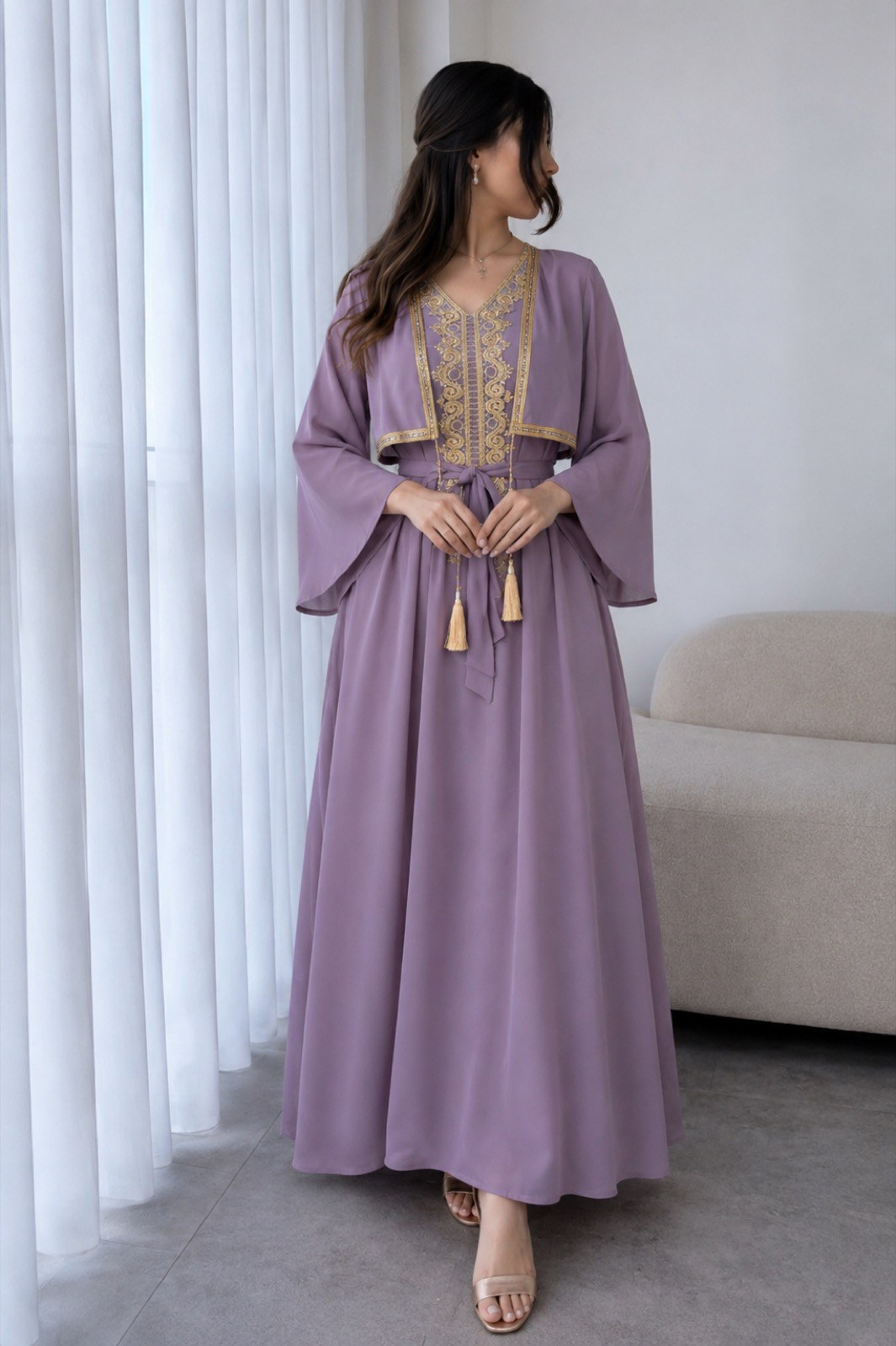 عباية كافتان مطرّزة بالذهبي — 3