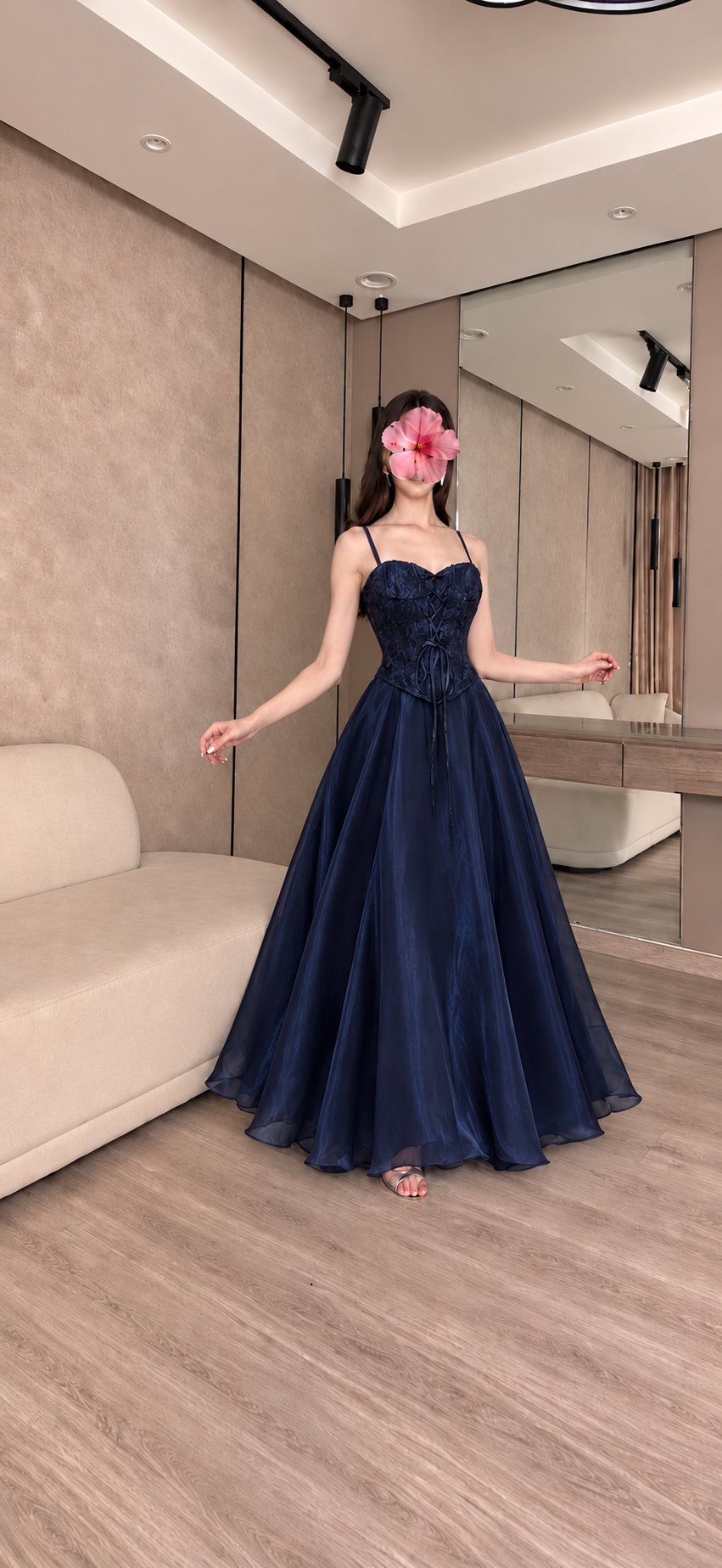 فستان سهرة بتصميم ترندي رائع