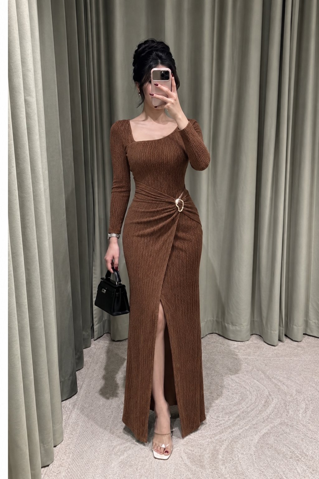 فستان سهرة بتصميم ترندي وناعم
