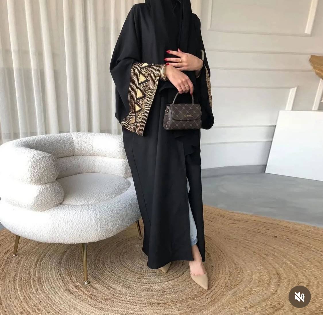 بشت نسائي — 1