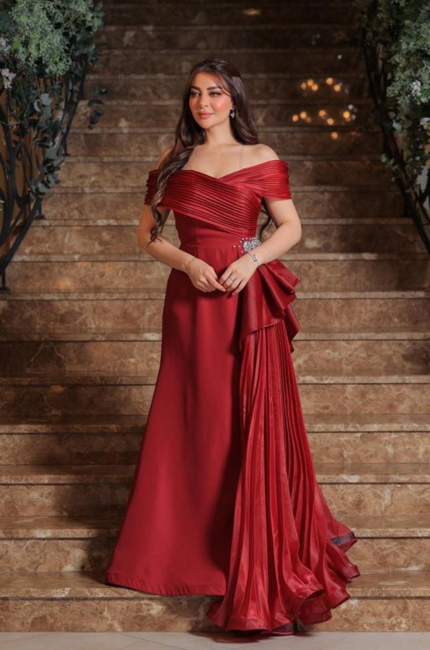 فستان سهرة احمر
